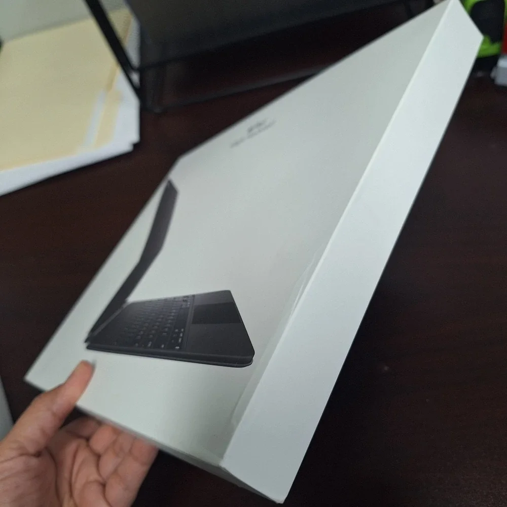 Apple iPad Magic Keyboard Empty Box For iPad Air 13